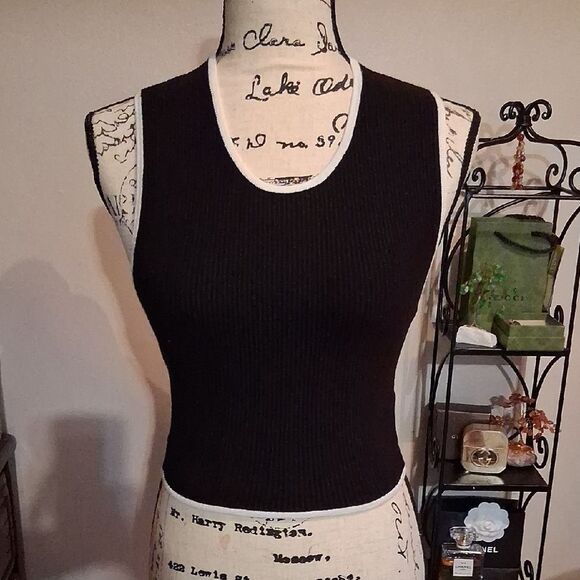 HOUSE OF HARLOW 1960 Black Ribbed Sleeveless Top Size XS - Picture 1 of 6